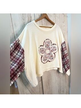 POL Cream Sweatshirt with Floral Applique and Burgundy Plaid Sleeves
